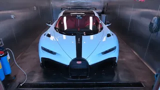 Bugatti Chiron Pur Sport / first one delivered in the world.