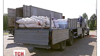 Чотири вантажівки гуманітарної допомоги зібрали працівники Південно-Західної залізниці