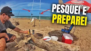 COMI todos os PEIXES que PESQUEI nessa PRAIA DESERTA - Catch and Cook - Pesca de praia isca natural