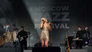 Полина Гагарина - 04 Вода (Moscow Jazz Fest - Сад "Эрмитаж" 23.06.2023)