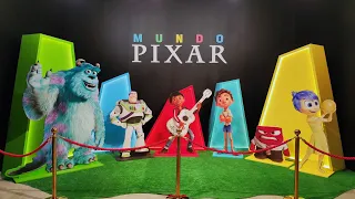 Cómo son las 13 salas del Mundo Pixar + Búsqueda de la Pelota Pixar | Viaja con Apina  [CC]