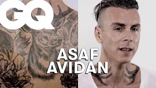 Asaf Avidan dévoile ses tattoos : Mickey, nature, souvenirs de jeunesse… | GQ