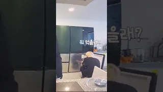 인더숲2 답정너🐱 민애옹씨와 🐹형아 옷에 물닦는 🐰꾹이 ㅋㅋㅋㅋ