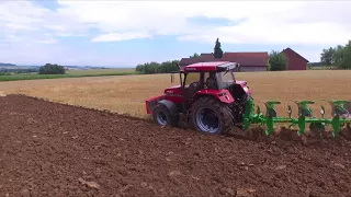 Case IH Maxxum 5120 beim Pflügen