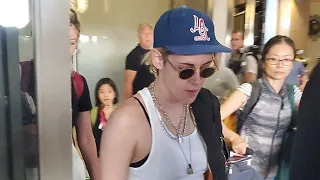 Kristen Stewart Gets Caught In A Tourist Mess At LAX