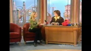 Donna Lewis having a little chat with Rosie O'Donnell  (1996)