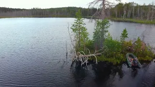 ЩУКА КАК БЕШЕННАЯ. РЫБАЛКА НА ДИЧАЙШЕМ ОЗЕРЕ. ЖИВУ НА МАЛЕНЬКОМ ОСТРОВЕ. РЫБАЛКА НА КРУЖКИ