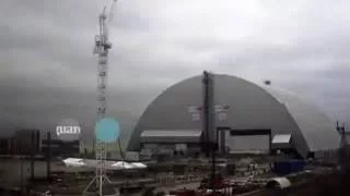 Timelapse shows Chernobyl shelter construction