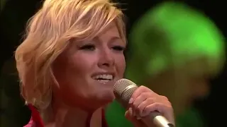 50 000 немцев встали под русскую песню  в Германии Helene Fischer