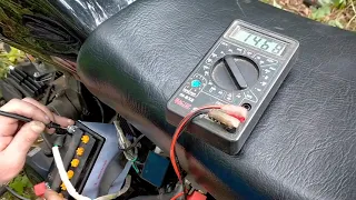 Как проверить генератор, напряжение зарядки аккумулятора на мопеде Альфа.