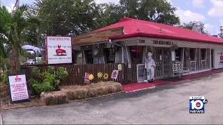 Pompano Beach restaurant closed by safety inspectors claims it closed due to gas leak