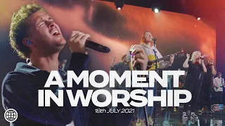 A Moment In Worship with Aodhan King, Rachel Toomalatai, Hannah Hobbs & the Hillsong worship team