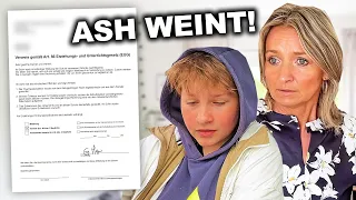 KLEINER Bruder kriegt SCHULVERWEIS & fängt an zu WEINEN… 😭