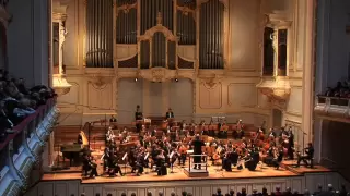 Tchaikovsky Nutcracker Suite - 7  'Reed Flutes'  *  Volker Hartung & Cologne New Philharmonic