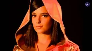 Alizée - A cause de l'automne - VIDEO OFFICIAL  HD 720p - (full screen)