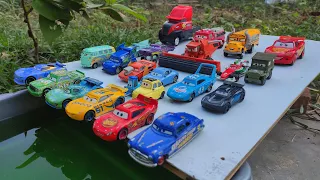 Disney Pixar Cars : Lightning Mcqueen, Jackson, Cruz, Mater, Guido, Luigi, Finn, Sally, Mack, Frank