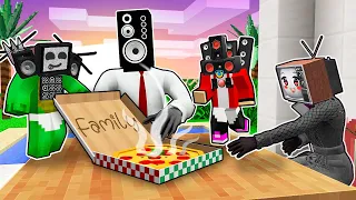 BEST of FAMILY MIKEY and JJ! SPEAKER DAD and TV WOMAN ADVENTURE in Minecraft - Maizen