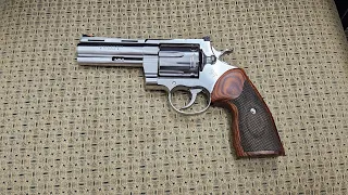 Colt Anaconda 4.25 inch 44 Mag