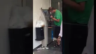 Drunk guy using the ATM WITH SOUND - BORRACHO EN EL CAJERO - (Original).MP4