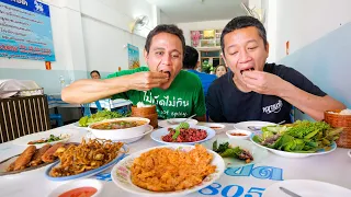 Ultimate Thai Street Food Tour - POPEYE SAUSAGE + Crazy Papaya Salad!! | Udon Thani, Thailand