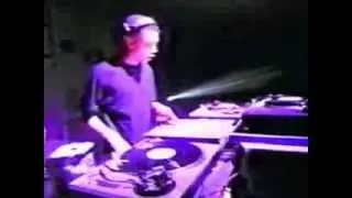[Video] JEFF MILLS very rare live set @ Liquid Room 199? (Sony TechnoTV)