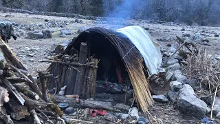 Organic Nepali Mountain Village Life in Nepal । Most Peaceful & Relaxation Village Life in winter