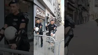 PARADA PONOSA:Opsada policije prema građanima Beograda