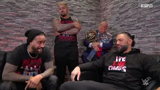 Roman Reigns y Jimmy Uso en BackStage - WWE SmackDown 16 de Diciembre 2022 Español Latino