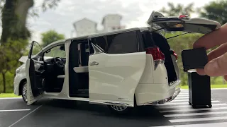 Lexus LM300H Luxury Van 1:18 Diecast Model Unboxing