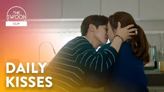 Yoo Yeon-seok and Shin Hyun-been share kisses over lunch | Hospital Playlist Season 2 Ep 5 [ENG SUB]