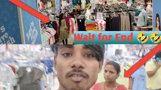 Ye Kya Kar 🤣Raha Mall Mein😱#motovlog