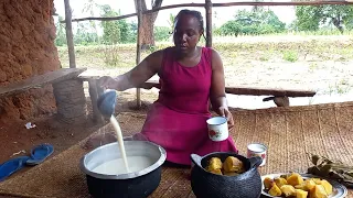 African Village Life//Cooking Traditional African Breakfast