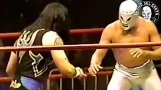 El Hijo del Santo vs Nicho El millonario Máscara vs Cabellera  Tijuana 6 de Abril 2001