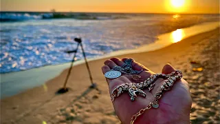 Huntington Dog/People Beach Metal Detecting | Minelab Equinox 900