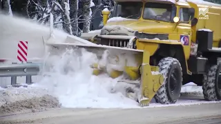 80 единиц спецтехники отвечают за очистку дорог КЧР от снега и льда