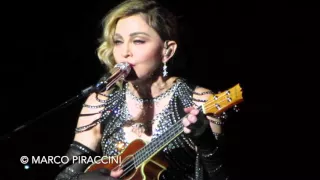 MADONNA: "La vie en rose" live in Italy