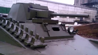 Запускаем двигатель  советского танка Т-60.