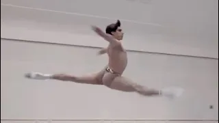 MALE BALLET DANCERS X - COFL