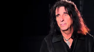 2011 Hall of Fame Inductee Alice Cooper Discusses Laura Nyro