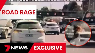 Road rage madness on the Tullamarine Freeway – strangers step in to help | 7 News Australia