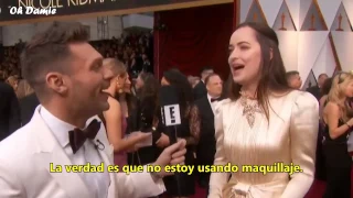 SUBTITULADO: Dakota Johnson entrevista sobre Cincuenta en los Oscars