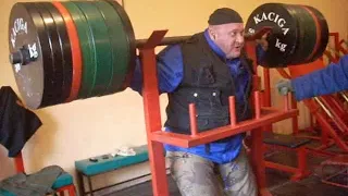 Strongman 800 kg.