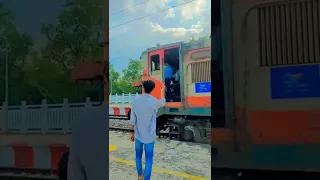 train wale bhaiya ground donon train status 🚆#tiktok #video #1k #1m #reels #viral #explore #100k