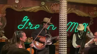 Alfonso Ponticelli & Swing Gitane jams with La Tosca at the 19th annual Chicago  Gypsy Jazz Festival