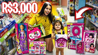 TUDO QUE MINHA IRMÃZINHA TOCAR NA LOJA DE BRINQUEDOS EU VOU TER QUE COMPRAR!! (R$ 3.000,00)