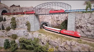 Abriss und Neubau einer Modelleisenbahn-Anlage