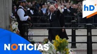 El rey Carlos III es recibido con aplausos en Londres | hoyDía | Telemundo