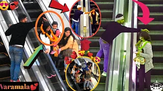 Varamala😜Prank on Cute Girl's Escalator// epic reaction//Escalator Prank 🤡// Guddu Pandit//