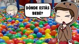 LYNITA BEBÉ SE ESCONDE DE SU PAPÁ | Roblox Escondidas