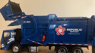 First Gear Republic Services   Mack LR McNeilus Meridian Garbage Truck  500 subscribers special